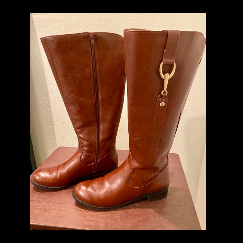 Women’s Tall brown boots 7M Wide Calf